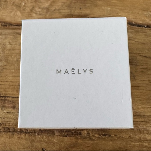 NEW SEALED Maelys Re-Solve Age Defying Body Serum ~ 3.5 oz - Picture 9 of 12